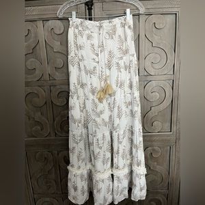 Woman’s skirt size small